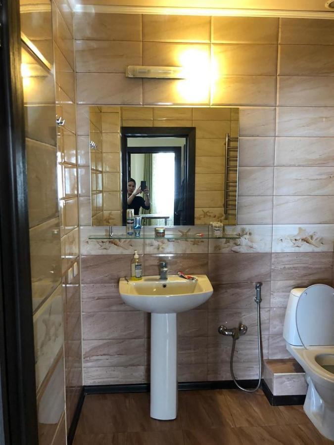 Квартира В Центре Бишкека! מראה חיצוני תמונה